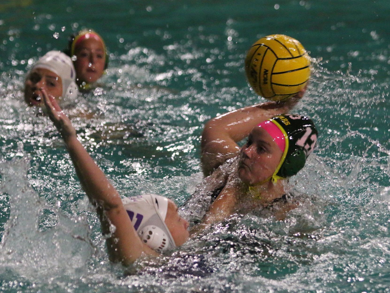 Golden Bears start slow, pull away against Hawks